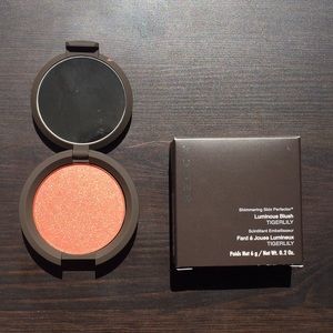 BECCA Makeup - Becca Blush BECCA Makeup - Becca Blush